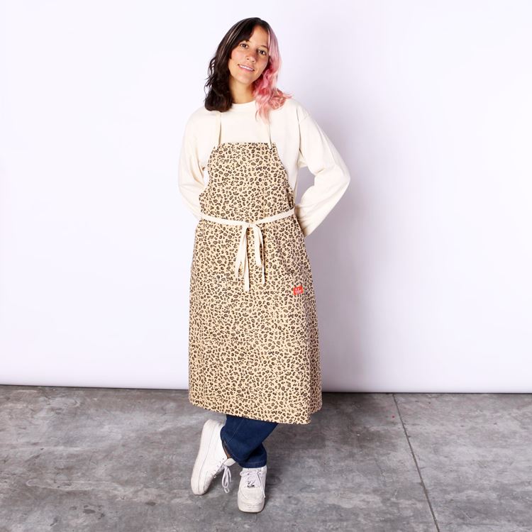 ���󥰥��ץ��� Long Apron Leopard