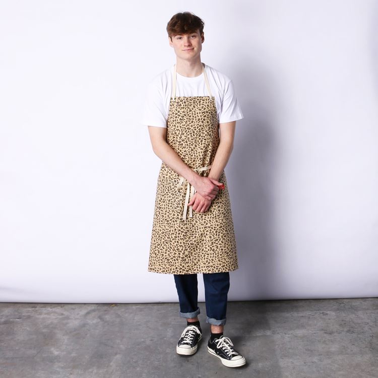 ���󥰥��ץ��� Long Apron Leopard