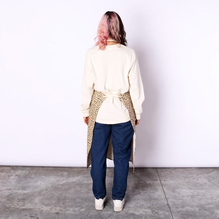 ���󥰥��ץ��� Long Apron Leopard