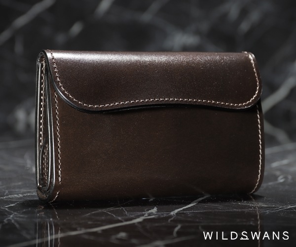 ワイルドスワンズ BYRNE（バーン）サドルプルアップ　チョコ WILD SWANS（ワイルドスワンズ）BYRNE（バーン）3つ折り