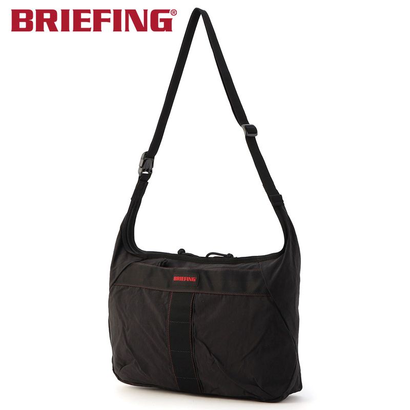 �����٤�Υ٥�ƥ��աۥ֥꡼�ե��� BRIEFING �ѥå��֥륷������ SOLID LIGHT PACKABLE SHOULDER �ʥ��顼���֥�å��� BRA251L09