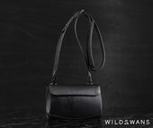 �����٤�Υ٥�ƥ��ա� �磻��ɥ���� ���ɥ�ץ륢�å� ��ȥ� ���������Хå� �ʥ��顼���֥�å��� SADDLE PULL UP RETRA WILD SWANS