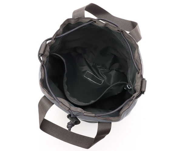 �����٤�Υ٥�ƥ��ա� �֥꡼�ե��� BRIEFING �ɥ������ȥ�󥰥ݡ��� COLLEGE DRAWSTRING POUCH �ʥ��顼�����졼�� BRA243L28