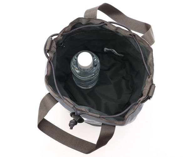 �����٤�Υ٥�ƥ��ա� �֥꡼�ե��� BRIEFING �ɥ������ȥ�󥰥ݡ��� COLLEGE DRAWSTRING POUCH �ʥ��顼�����졼�� BRA243L28