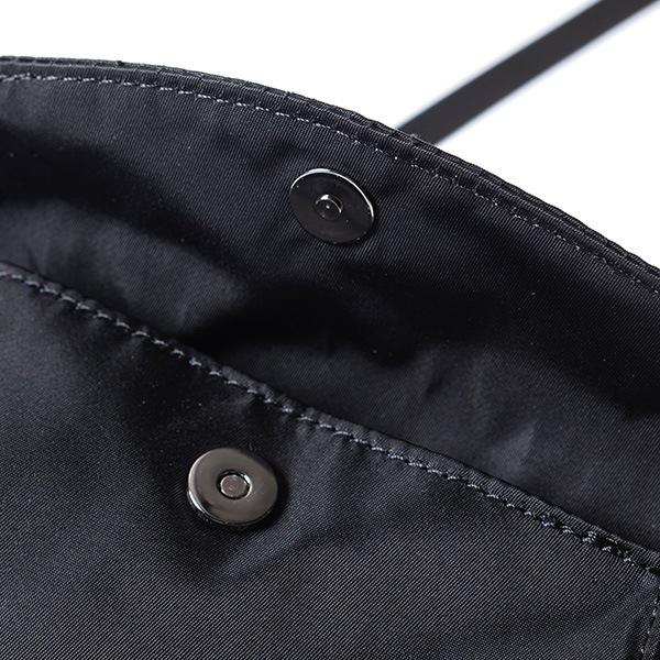 �����٤�Υ٥�ƥ��ա� MAKAVELIC �ޥ���٥�å� SIERRA DOUBLE POCKET SHOULDER POUCH ���������ݡ��� �ʥ��顼���֥�å��� 3126-10501