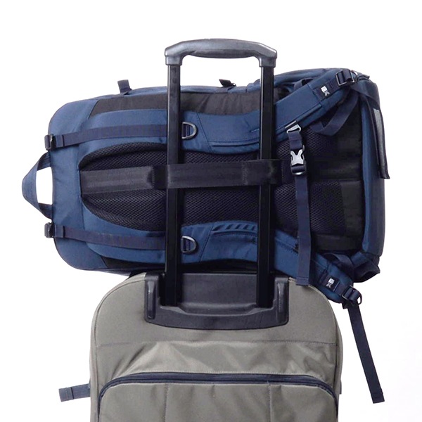 �����٤�Υ٥�ƥ��ա� KARRIMOR ����ޡ� tribute 40 ���å����å� �ʥ��顼���֥�å��� 501233-9000