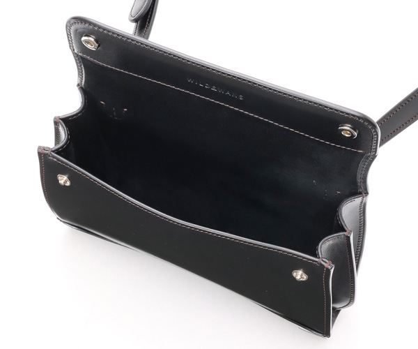 �����٤�Υ٥�ƥ��ա� �磻��ɥ���� ���ɥ�ץ륢�å� ��ȥ� ���������Хå� �ʥ��顼���֥�å��� SADDLE PULL UP RETRA WILD SWANS