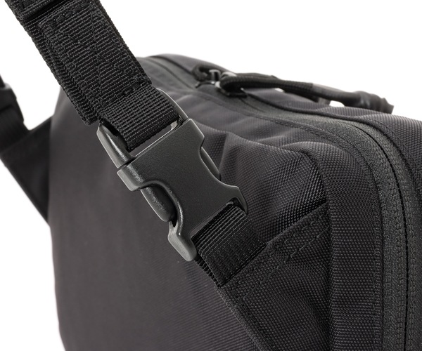 ٤Υ٥ƥա ֥꡼ե BRIEFING Хå MAP SHOULDER ʥ顼֥å BRA243L31