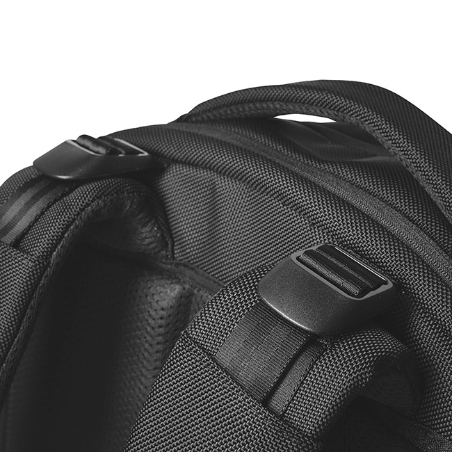 ٤Υ٥ƥաIncase 󥱡 Tracks Backpack 18L Хåѥå ʥ顼֥å  137242053002