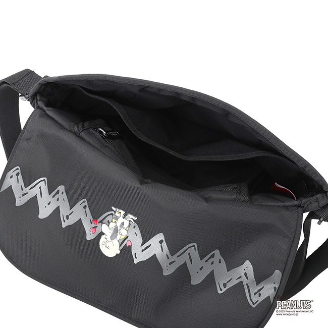 �����٤�Υ٥�ƥ��ա�Manhattan Portage �ޥ�ϥå���ݡ��ơ��� PEANUTS 2025 ��å��󥸥㡼�Хå� �ʥ��顼���֥�å��� MP1603BPDMGNTPNS25