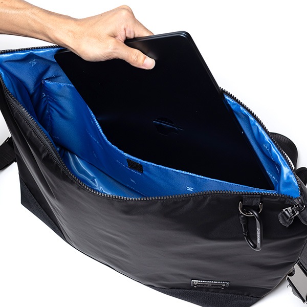 �����٤�Υ٥�ƥ��ա� MAKAVELIC �ޥ���٥�å� URBAN MESSENGER BAG SIERRA EDITION ��å��󥸥㡼�Хå� �ʥ��顼���֥�å��� 3126-10505