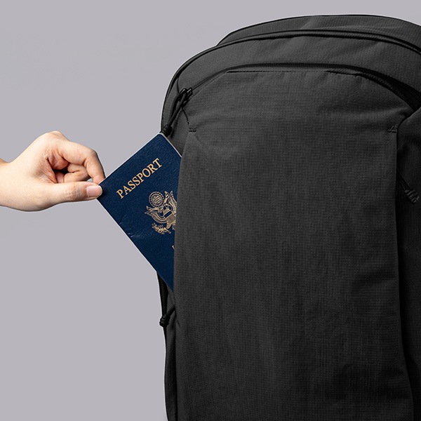 �����٤�Υ٥�ƥ��ա� ALPAKA ����ѥ� TRAVERSE BACKPACK �Хå��ѥå� �ʥ��顼���֥�å��� 4256