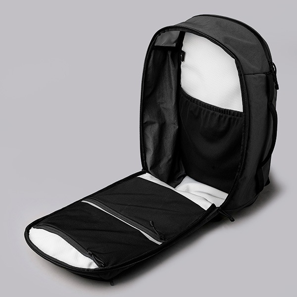 �����٤�Υ٥�ƥ��ա� ALPAKA ����ѥ� TRAVERSE BACKPACK �Хå��ѥå� �ʥ��顼���֥�å��� 4256