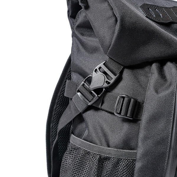 �����٤�Υ٥�ƥ��ա� MAKAVELIC �ޥ���٥�å� CHASE DOUBLE LINE 4 BACKPACK �Хå��ѥå� �ʥ��顼���֥�å��� 3125-10114