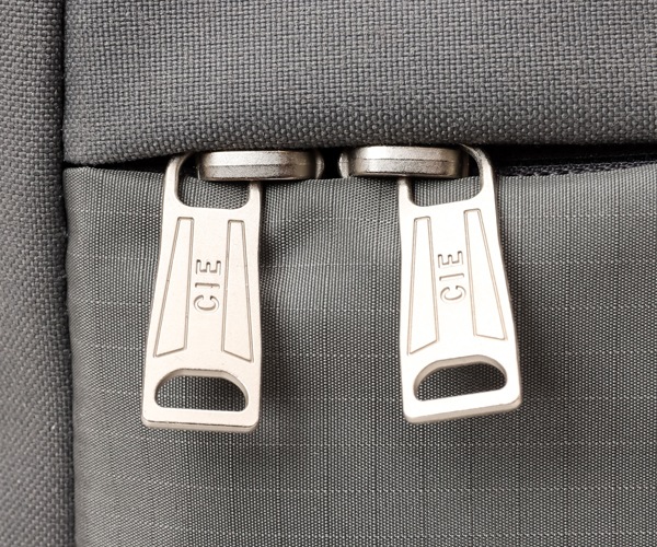 �����٤�Υ٥�ƥ��ա� CIE ���� �ץ饤���� 2WAY�Хå��ѥå� �ʥ��顼�����졼�� 035000