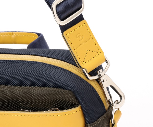 CROWNオリジナルドキュメントバッグ THE NORTH FACE クラッチバッグ Shuttle Document Holder（ザ