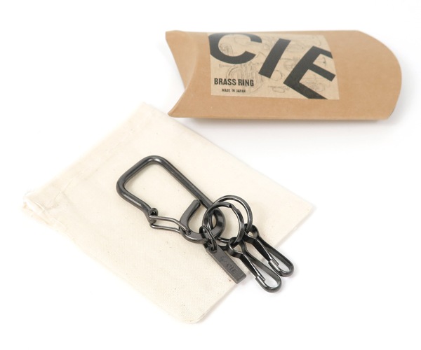 CIE シー ブラス キーフォブ カラビナタイプ （カラー：ブラック
