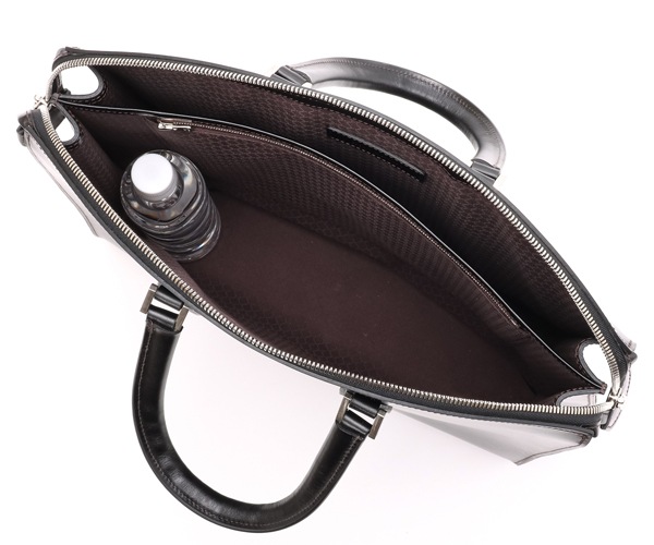 WILDSWANS サーキュロ　サドルプルアップ ブリーフケース・SADDLE PULL UP CIRCULO（サーキュロ）について