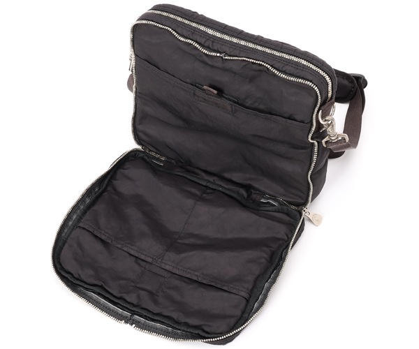 �����٤�Υ٥�ƥ��ա� �ݡ��������饷�å� �����ѡ��ʥ����� ����ץ륷�������Хå� �ʥ��顼���֥�å��� PORTER CLASSIC 015-3075