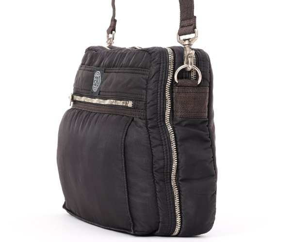 �����٤�Υ٥�ƥ��ա� �ݡ��������饷�å� �����ѡ��ʥ����� ����ץ륷�������Хå� �ʥ��顼���֥�å��� PORTER CLASSIC 015-3075