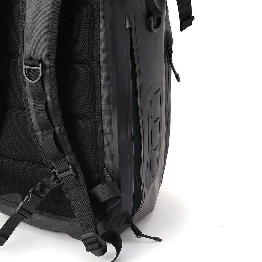 �����٤�Υ٥�ƥ��ա� �֥꡼�ե��� BRIEFING �Хå��ѥå� RAINTO PACK �ʥ��顼���֥�å��� BRA241P66