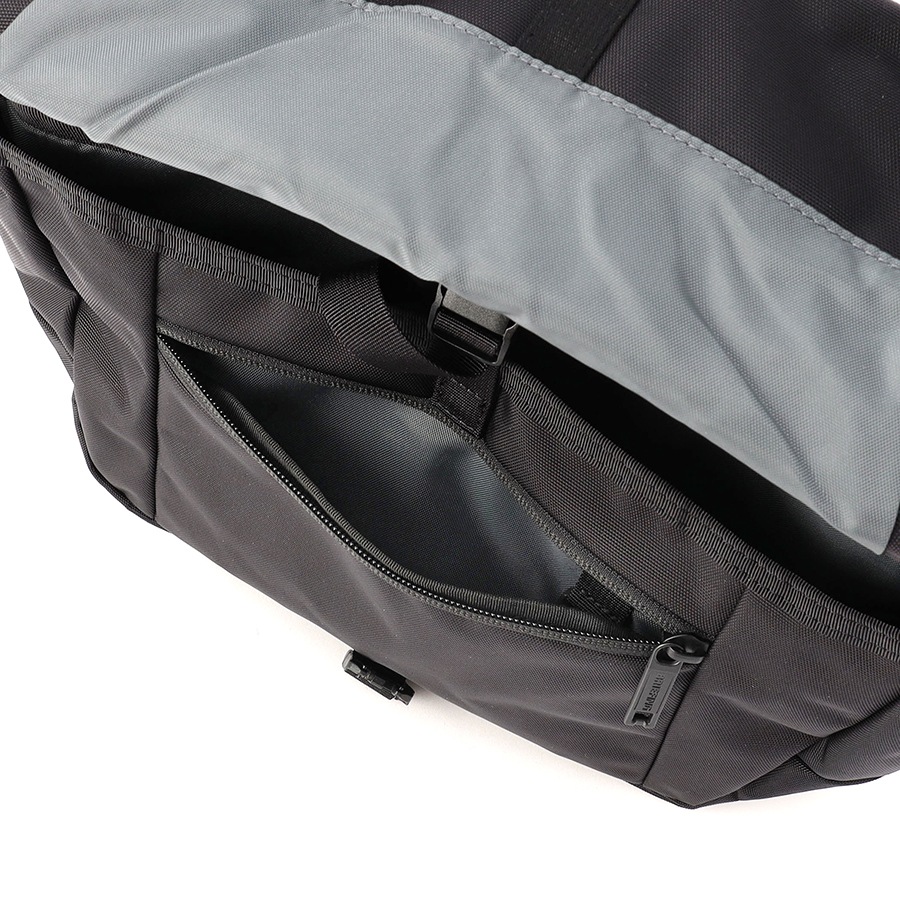 �����٤�Υ٥�ƥ��ա� �֥꡼�ե��� BRIEFING ��å��󥸥㡼�Хå� S MFC MESSENGER S WR �ʥ��顼���֥�å��� BRA243L02