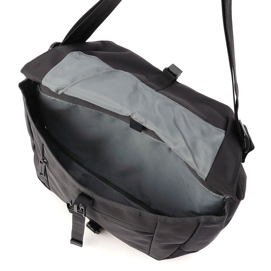 �����٤�Υ٥�ƥ��ա� �֥꡼�ե��� BRIEFING ��å��󥸥㡼�Хå� S MFC MESSENGER S WR �ʥ��顼���֥�å��� BRA243L02