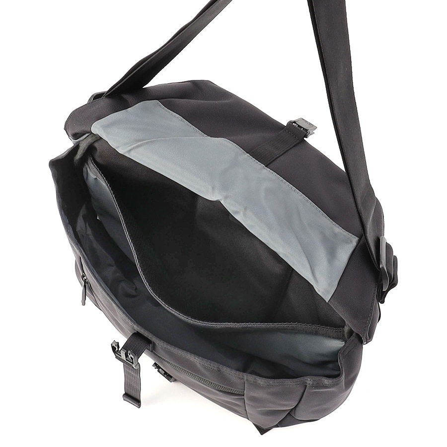 �����٤�Υ٥�ƥ��ա� �֥꡼�ե��� BRIEFING ��å��󥸥㡼�Хå� S MFC MESSENGER S WR �ʥ��顼���֥�å��� BRA243L02