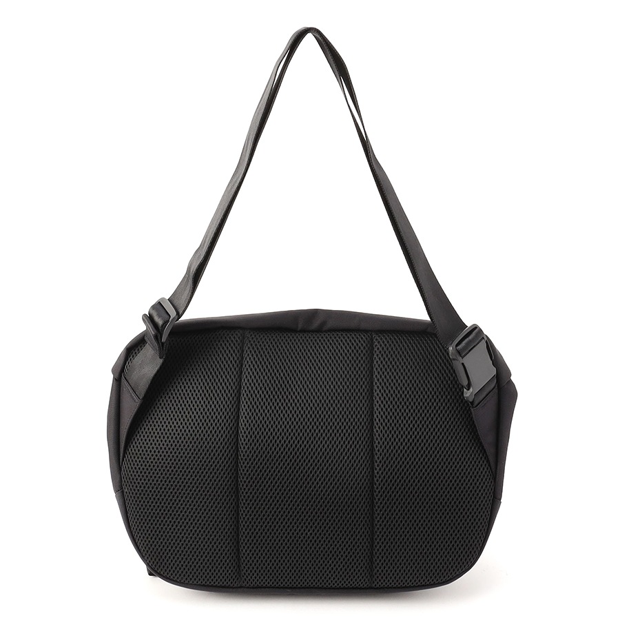 �����٤�Υ٥�ƥ��ա� �֥꡼�ե��� BRIEFING ��å��󥸥㡼�Хå� S MFC MESSENGER S WR �ʥ��顼���֥�å��� BRA243L02