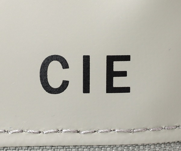�����٤�Υ٥�ƥ��ա� CIE ���� �����ꥢ�� ����󥰥Хå� M �ʥ��顼�����졼�� 021830