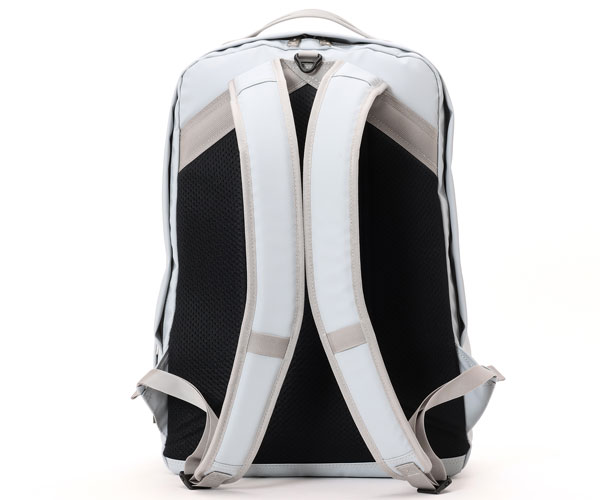 �����٤�Υ٥�ƥ��ա� CIE ���� ����å�3 �Хå��ѥå� �ʥ��顼���饤�ȥ��졼�� 032050