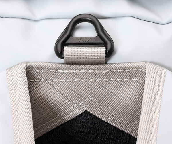 �����٤�Υ٥�ƥ��ա� CIE ���� ����å�3 �Хå��ѥå� �ʥ��顼���饤�ȥ��졼�� 032050