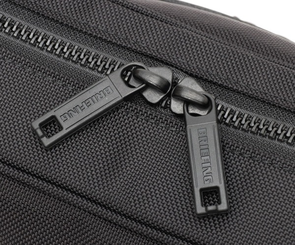 �����٤�Υ٥�ƥ��ա� �֥꡼�ե��� BRIEFING �֥꡼�ե����� BLK SMART COMP �ʥ��顼���֥�å��� BRA251B01