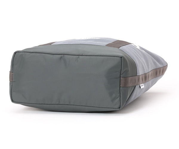 �����٤�Υ٥�ƥ��ա� �֥꡼�ե��� BRIEFING �ȡ��ȥХå� M COLLEGE TOTE M �ʥ��顼�����졼�� BRA243T27