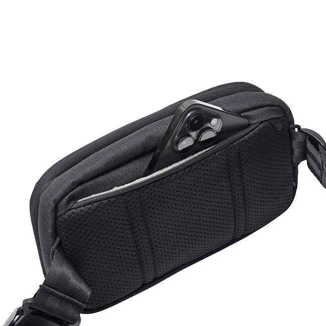 �����٤�Υ٥�ƥ��ա�Incase ���󥱡��� Crosstown Sling 2L ����󥰥Хå� �ʥ��顼���֥�å��� 137243053001