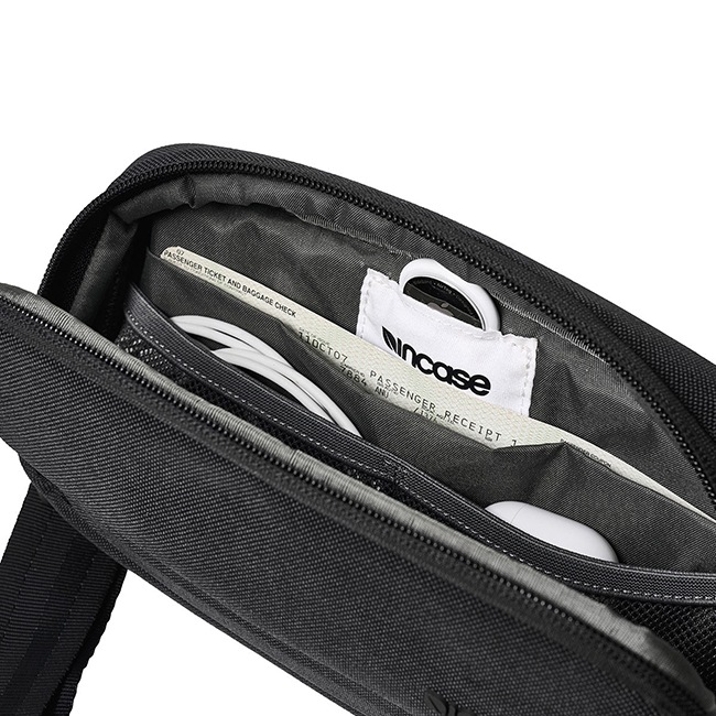 �����٤�Υ٥�ƥ��ա�Incase ���󥱡��� Crosstown Sling 2L ����󥰥Хå� �ʥ��顼���֥�å��� 137243053001