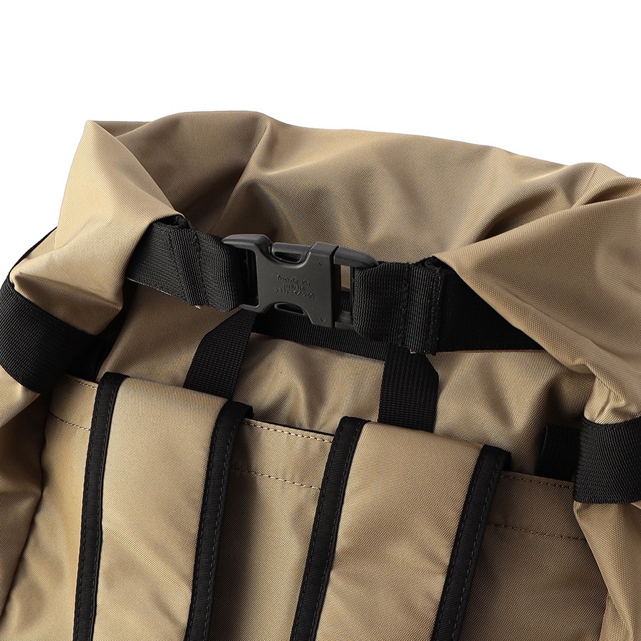 �����٤�Υ٥�ƥ��ա� �֥꡼�ե��� BRIEFING �Хå��ѥå� NEO TRAVELER �ʥ��顼���֥�å��� BRA241P23