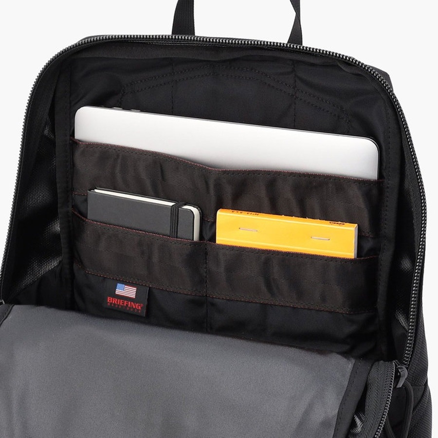 �����٤�Υ٥�ƥ��ա� �֥꡼�ե��� BRIEFING �Хå��ѥå� DELTA SQ PACK �ʥ��顼���֥�å��� BRA253P01