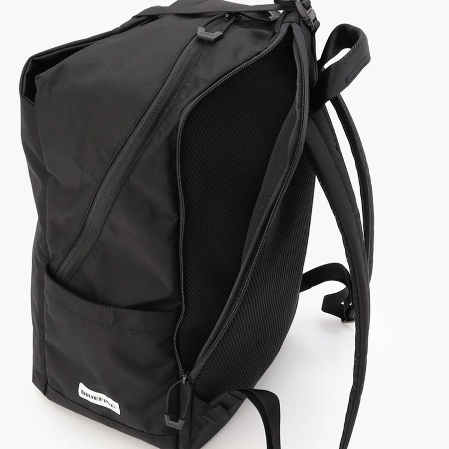 �����٤�Υ٥�ƥ��ա� �֥꡼�ե��� BRIEFING �Хå��ѥå� M URBAN GYM PACK M WR �ʥ��顼���֥�å��� BRA253P14