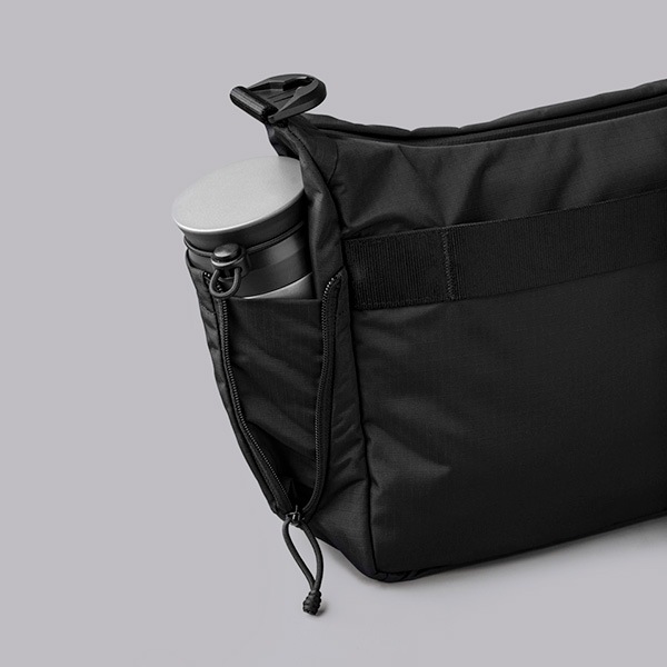 �����٤�Υ٥�ƥ��ա� ALPAKA ����ѥ� FLIGHT SATCHEL 11L ����󥰥Хå� �ʥ��顼���֥�å��� 4246
