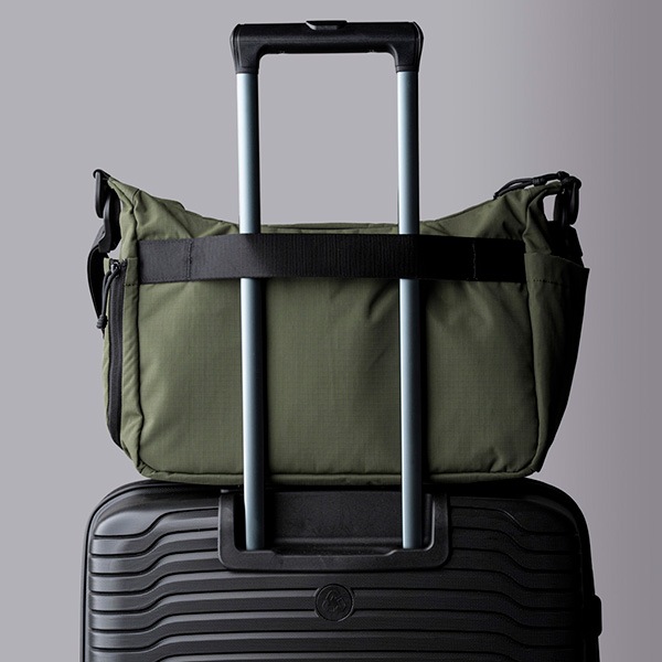 �����٤�Υ٥�ƥ��ա� ALPAKA ����ѥ� FLIGHT SATCHEL 11L ����󥰥Хå� �ʥ��顼�����꡼��� 4246