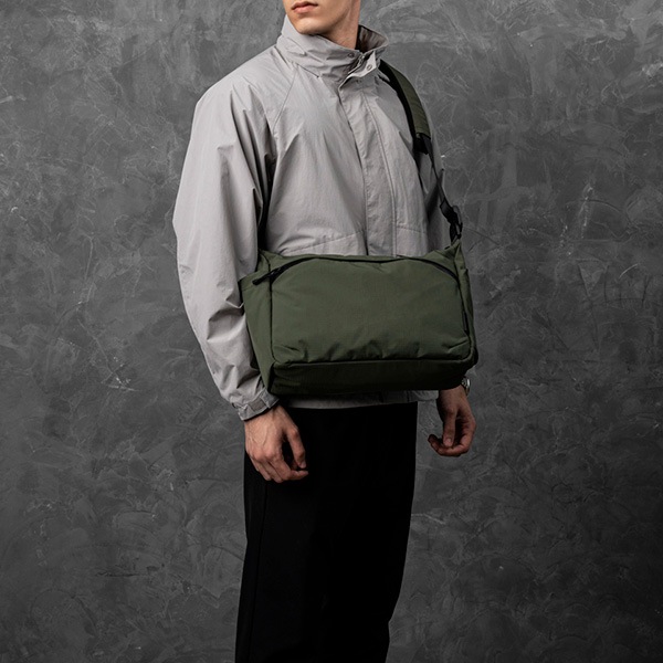 �����٤�Υ٥�ƥ��ա� ALPAKA ����ѥ� FLIGHT SATCHEL 11L ����󥰥Хå� �ʥ��顼�����꡼��� 4246