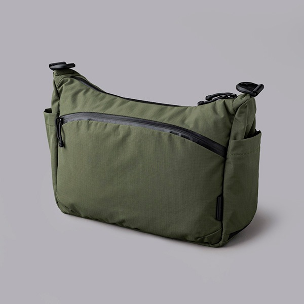 �����٤�Υ٥�ƥ��ա� ALPAKA ����ѥ� FLIGHT SATCHEL 11L ����󥰥Хå� �ʥ��顼�����꡼��� 4246