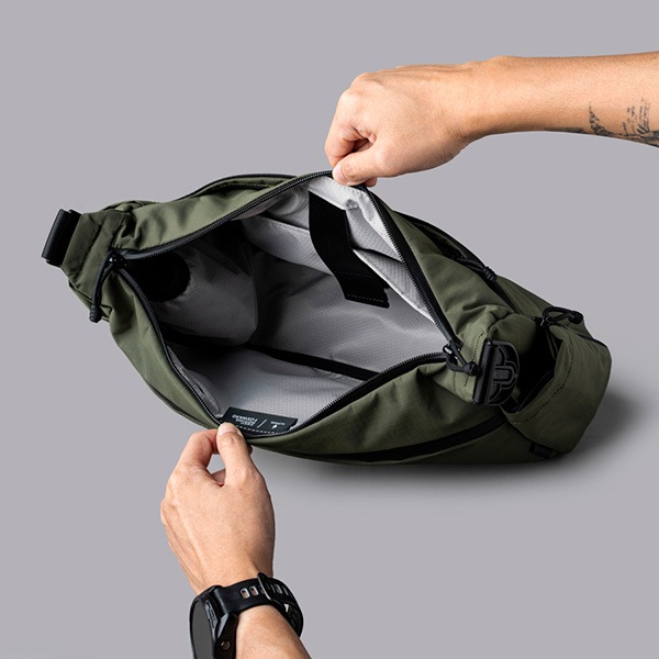 �����٤�Υ٥�ƥ��ա� ALPAKA ����ѥ� FLIGHT SATCHEL 11L ����󥰥Хå� �ʥ��顼�����꡼��� 4246