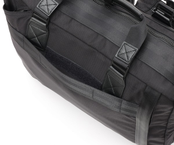 �����٤�Υ٥�ƥ��ա� �֥꡼�ե��� BRIEFING 2WAY�Хå��ѥå� TRINITY COMP �ʥ��顼���֥�å��� BRA233P53