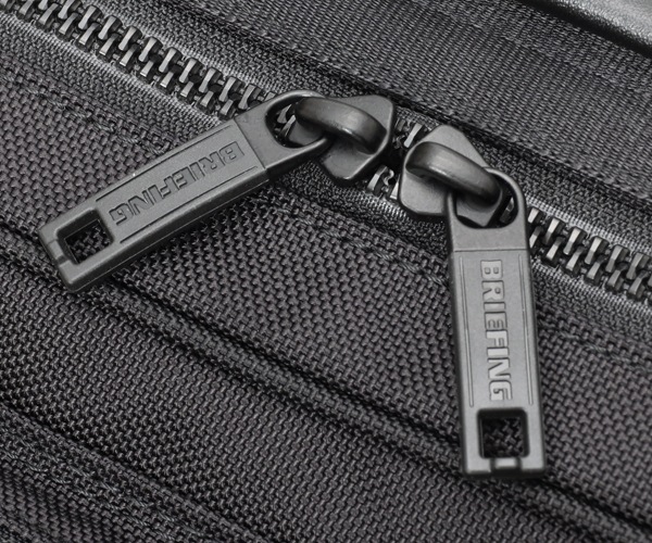 �����٤�Υ٥�ƥ��ա� �֥꡼�ե��� BRIEFING 2WAY�Хå��ѥå� TRINITY COMP �ʥ��顼���֥�å��� BRA233P53