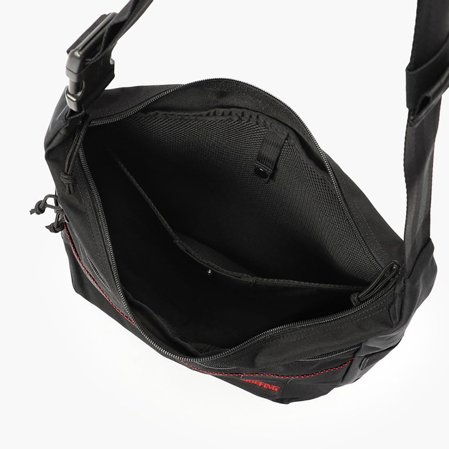 �����٤�Υ٥�ƥ��ա� �֥꡼�ե��� BRIEFING ���������Хå� M MULTI SHOULDER M MW �ʥ��顼���֥�å��� BRA261L04