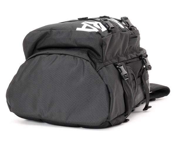 �����٤�Υ٥�ƥ��ա� NEW ERA �˥塼���� ����ꥢ�ѥå� 35L �ץ��ȥ��� �֥�å��ߥۥ磻�� �ʥ��顼���֥�å��� 14521347