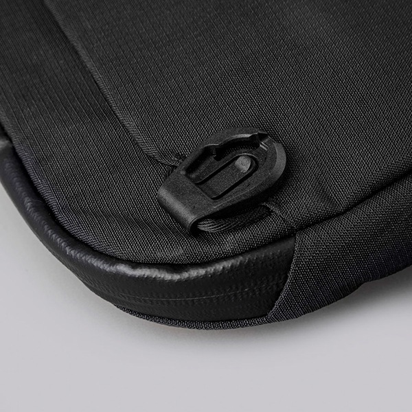 �����٤�Υ٥�ƥ��ա� ALPAKA ����ѥ� FLIGHT SLING 2L AXOFLUX ����󥰥Хå� �ʥ��顼���֥�å�N�� 4129