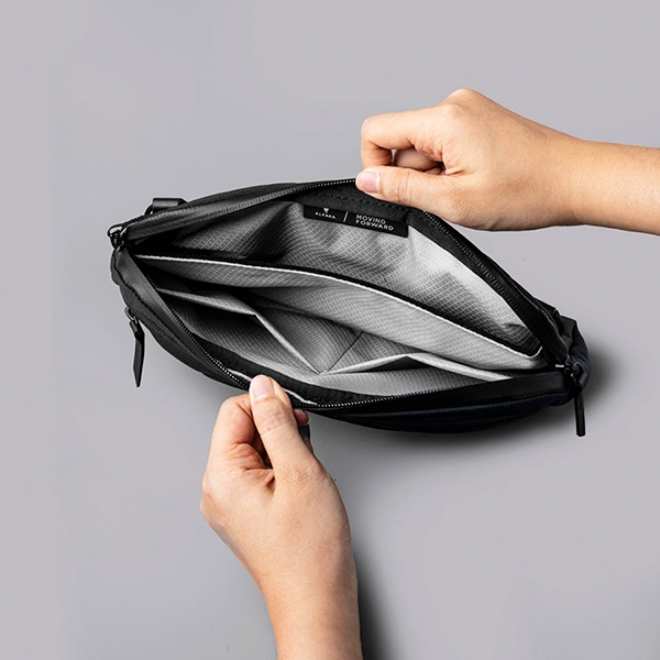 �����٤�Υ٥�ƥ��ա� ALPAKA ����ѥ� FLIGHT SLING 2L AXOFLUX ����󥰥Хå� �ʥ��顼���֥�å�N�� 4129